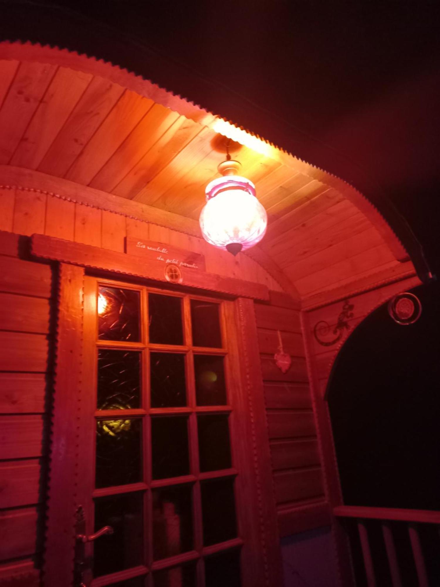 La Roulotte Du Petit Paradis Saint-Rémy-de-Provence Екстериор снимка