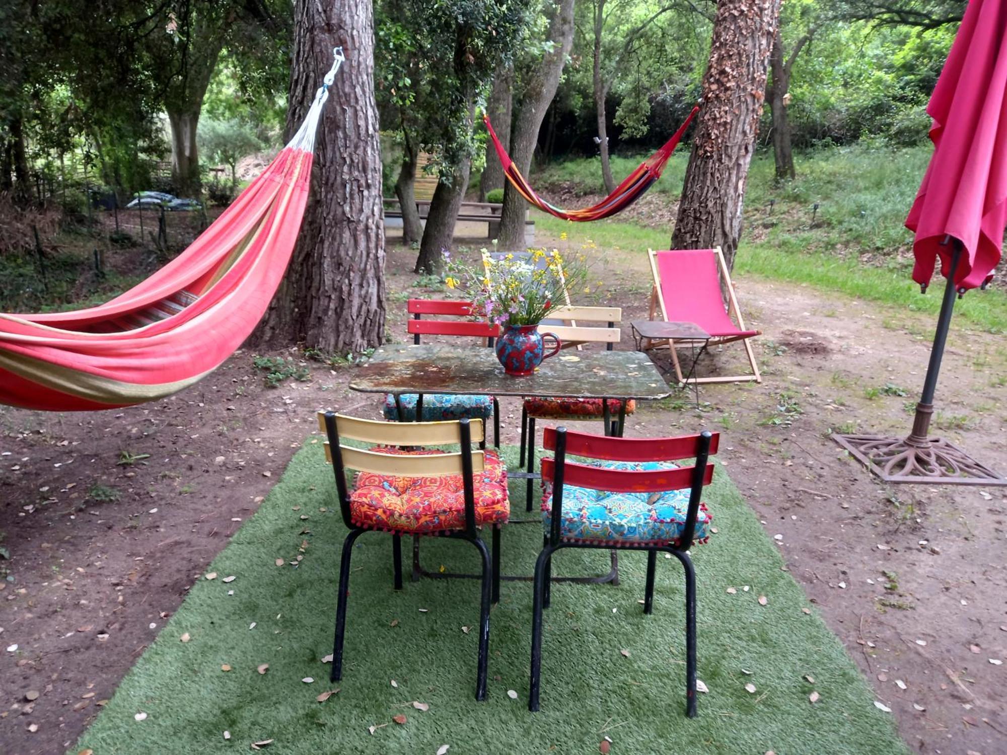 La Roulotte Du Petit Paradis Saint-Rémy-de-Provence Екстериор снимка