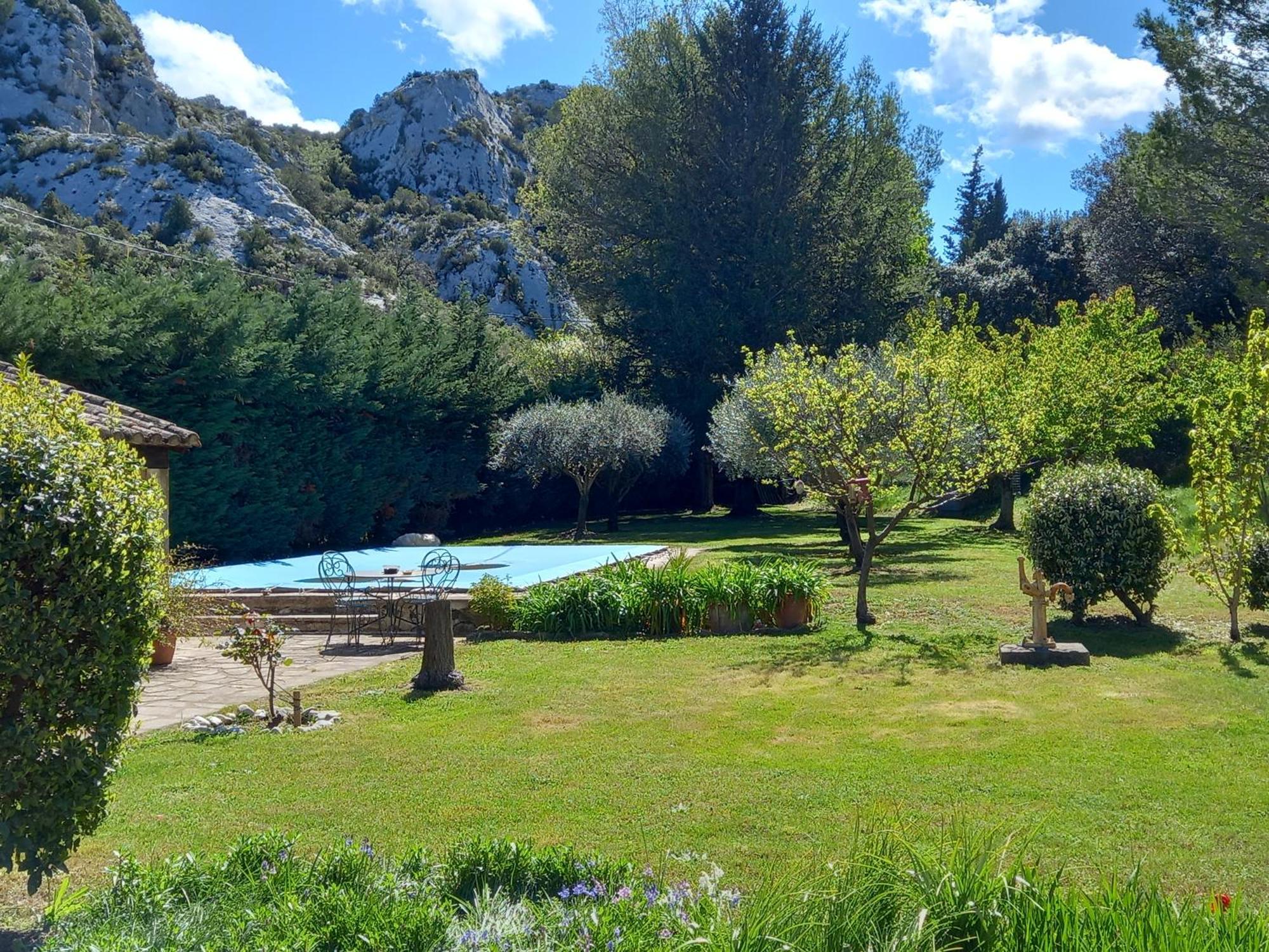 La Roulotte Du Petit Paradis Saint-Rémy-de-Provence Екстериор снимка