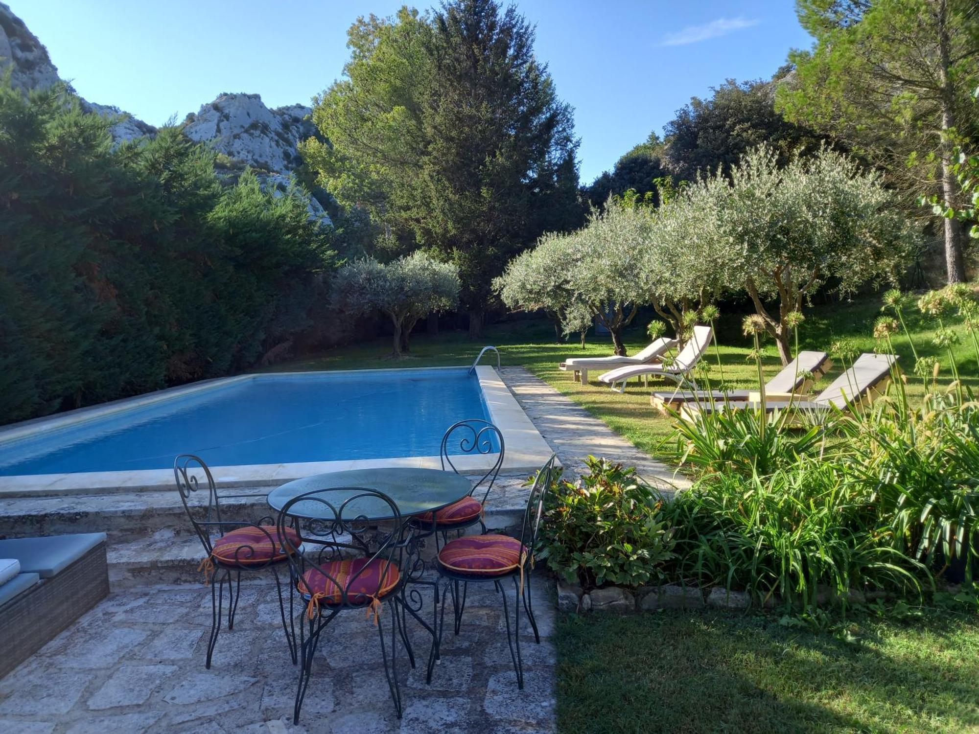 La Roulotte Du Petit Paradis Saint-Rémy-de-Provence Екстериор снимка